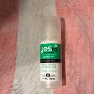 Yes to cucumbers daily calming moisturizer